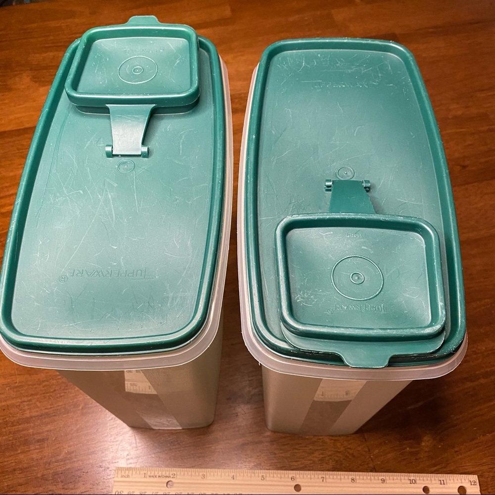 Tupperware Large Cereal Keepers Set of 2